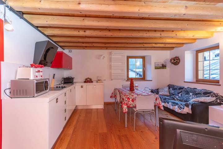 Appartamento per 4 persone, con balcone in Alleghe