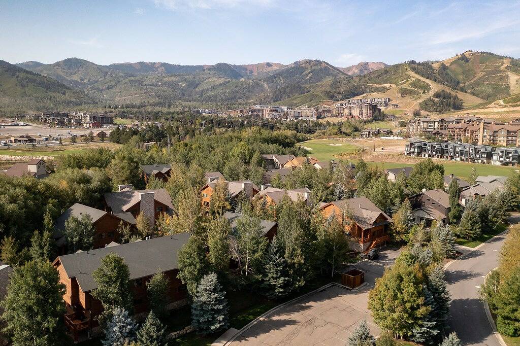 Ganze Wohnung, Modern 2 floor condo with all the amenities, close to Canyons Village, Sleeps 6 in Snyderville, Uinta Wasatch Cache National Forest