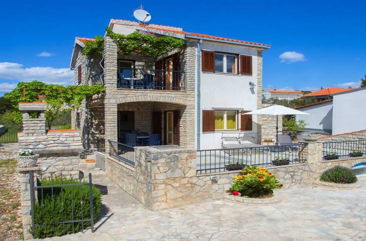 Ganze Wohnung, Apartments Ana in Maslinica, Solta
