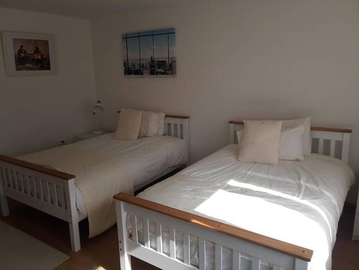 Chambre d’hôte pour 4 personnes, avec vue ainsi que jardin et terrasse, animaux acceptés à Josselin - 2