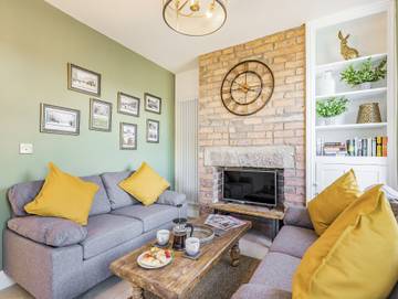 Log Cabin for 4 People in Bakewell, Midlands, Photo 1