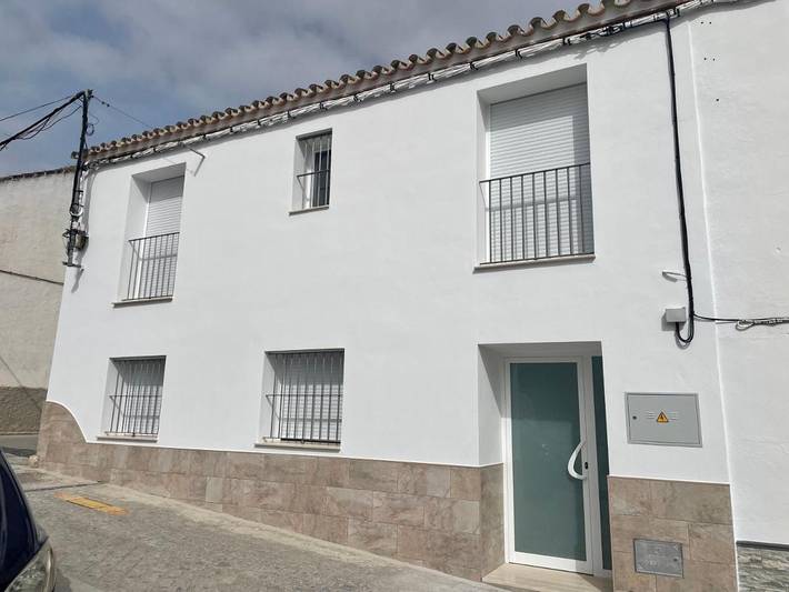 Apartamento para 3 personas, con Balcón además de Terraza y Vistas en Bornos