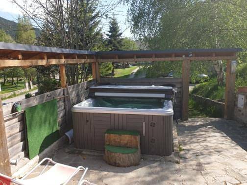 Gîte pour 8 personnes, avec terrasse et vue à Matemale - 2