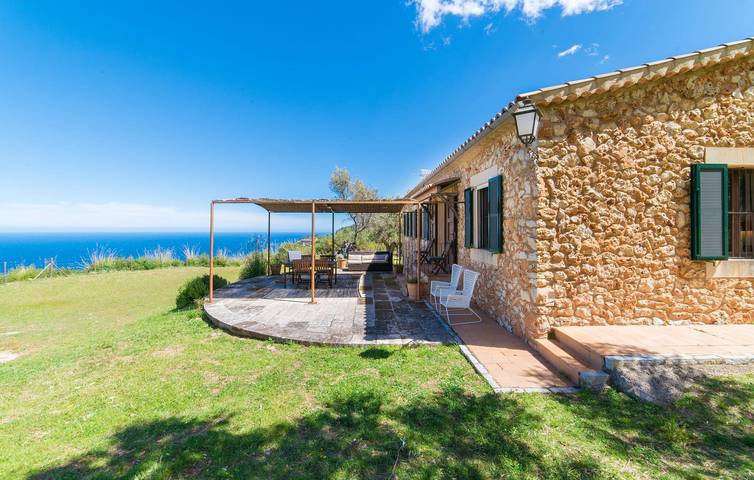 Finca für 6 Personen, mit Terrasse in Deià