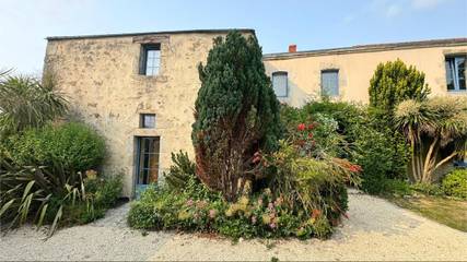 Gîte pour 4 personnes, avec terrasse à Belleville-sur-Vie