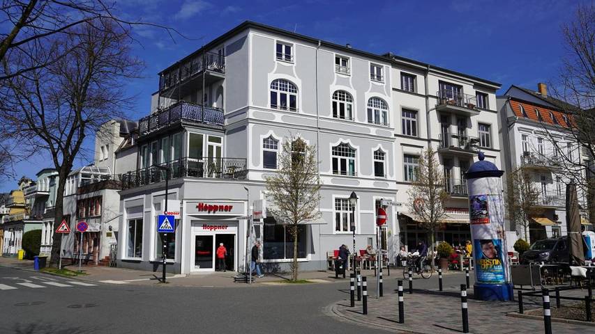 BnB für 2 Personen, mit Balkon und Ausblick in Warnemünde