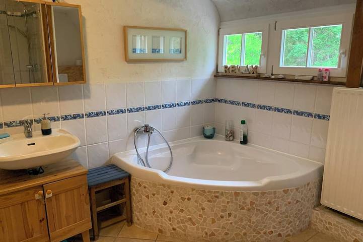 Ganze Wohnung, Fewo Hüttenzauber in idyllischem Forsthaus, familienfreundlich, Hunde willkommen in Hundsbach, Forbach