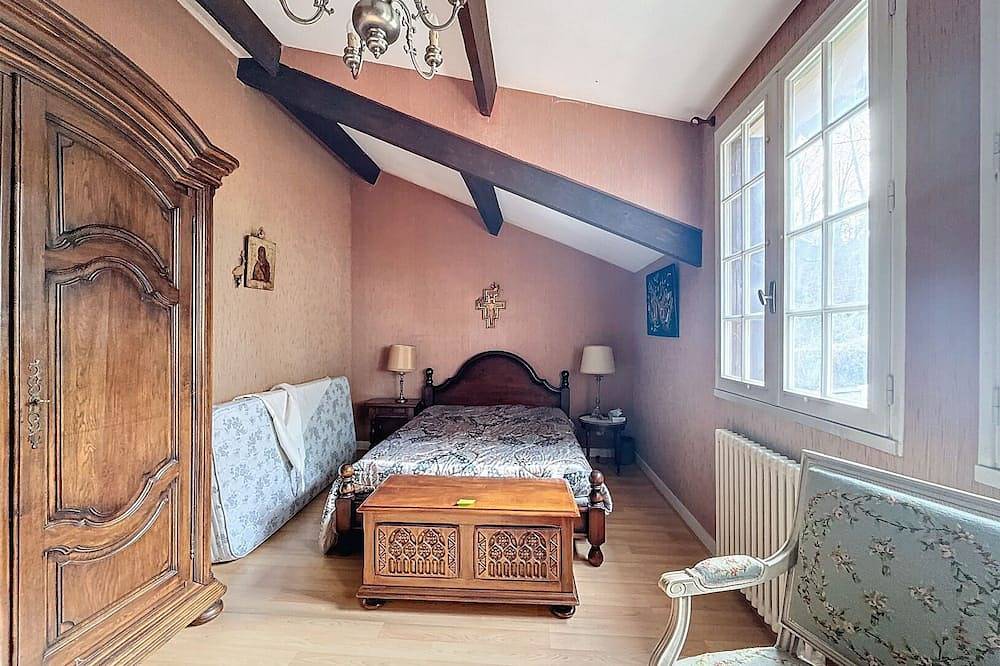 House with land in Saint Girons. in Saint-Girons (Ariège), Parque Natural Regional de los Pirineos de Ariège