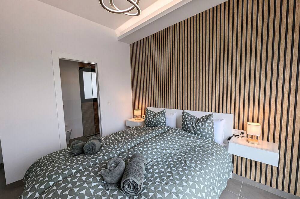 Casa Vacacional 'R-40-B Villa Moderna Con Piscina Privada, Wi-Fi y Aire Acondicionado' in Los Montesinos, Costa Blanca