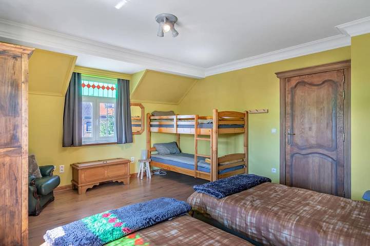 Location de vacances pour 14 personnes, avec jardin et balcon à Tongres - 3