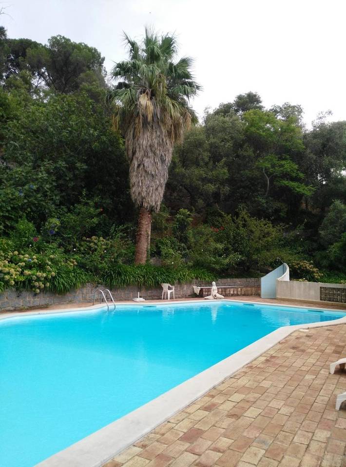Hôtel pour 4 personnes, avec vue ainsi que piscine et jardin