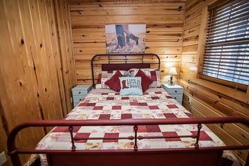 Glamping for 6 Guests in Broken Bow Lake, Oklahoma, Picture 2
