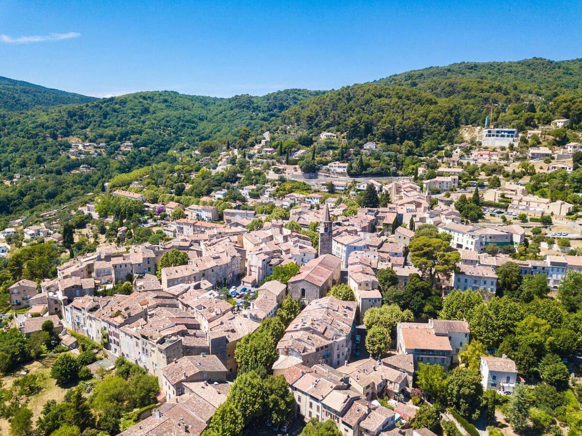 Appartement entier, Joli 2P - Piscine & Parking in Bargemon, Région de Draguignan
