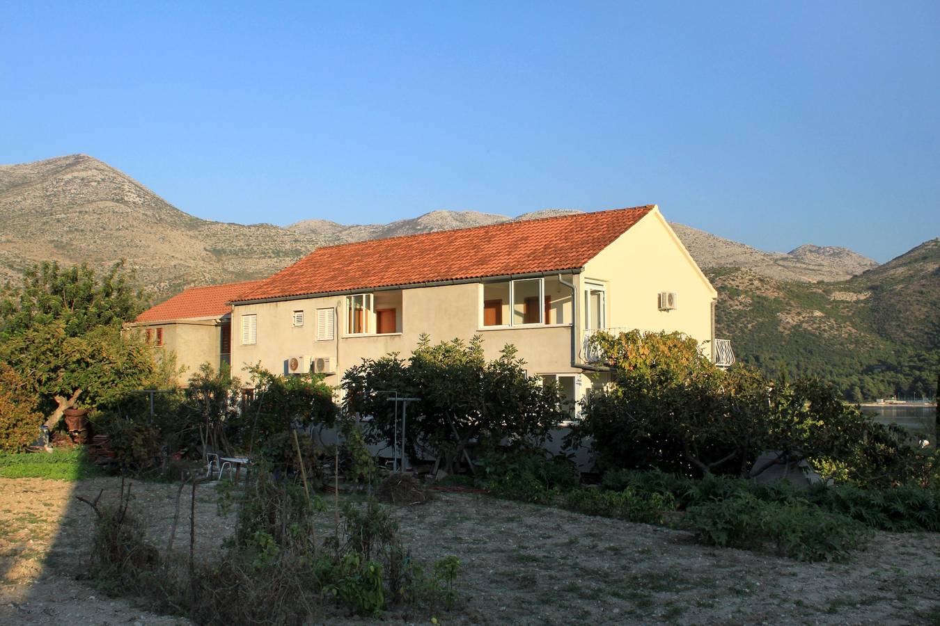 Apartamento entero, Apartamento para dos personas con terraza y vista al mar Slano, Dubrovnik A-2682-a in Slano, Condado de Dubrovnik-Neretva