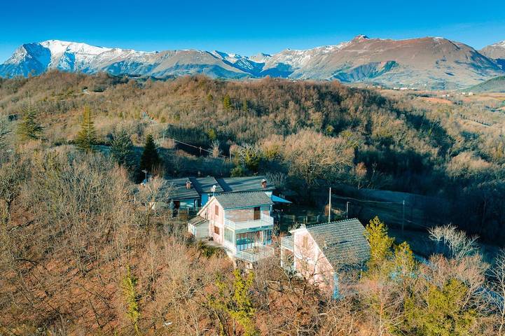 Ferienhaus für 9 Personen, mit Garten