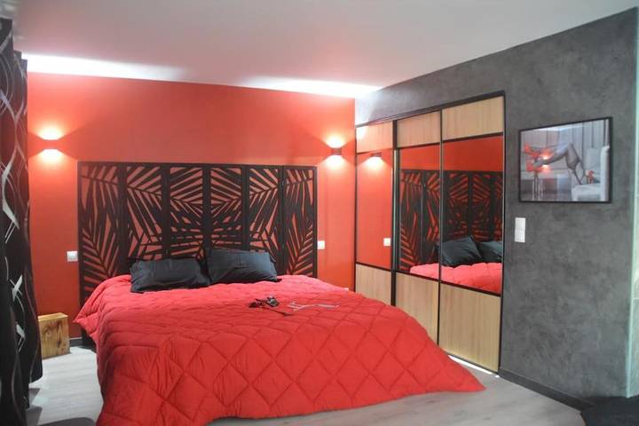 Villa pour 2 personnes, avec jacuzzi ainsi que terrasse et jardin dans les Ardennes - 2