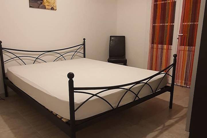 Location de vacances pour 14 personnes, avec jardin et terrasse à Coutras - 2