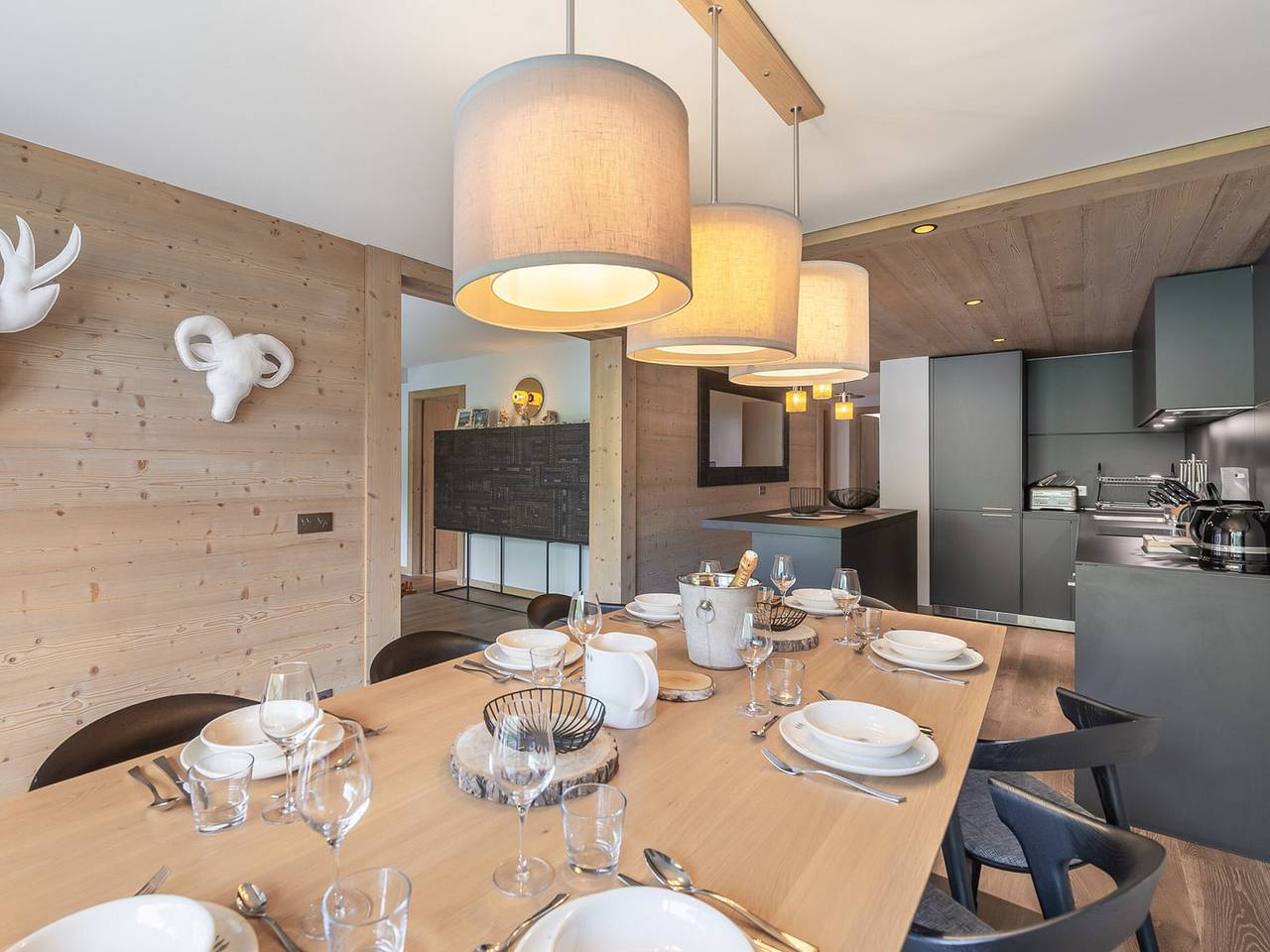 Ganze Wohnung, Moderne Wohnung mit Terrasse und Bergblick, nah an Liften und Geschäften in Saint-Bon-Tarentaise, Les Trois Vallées
