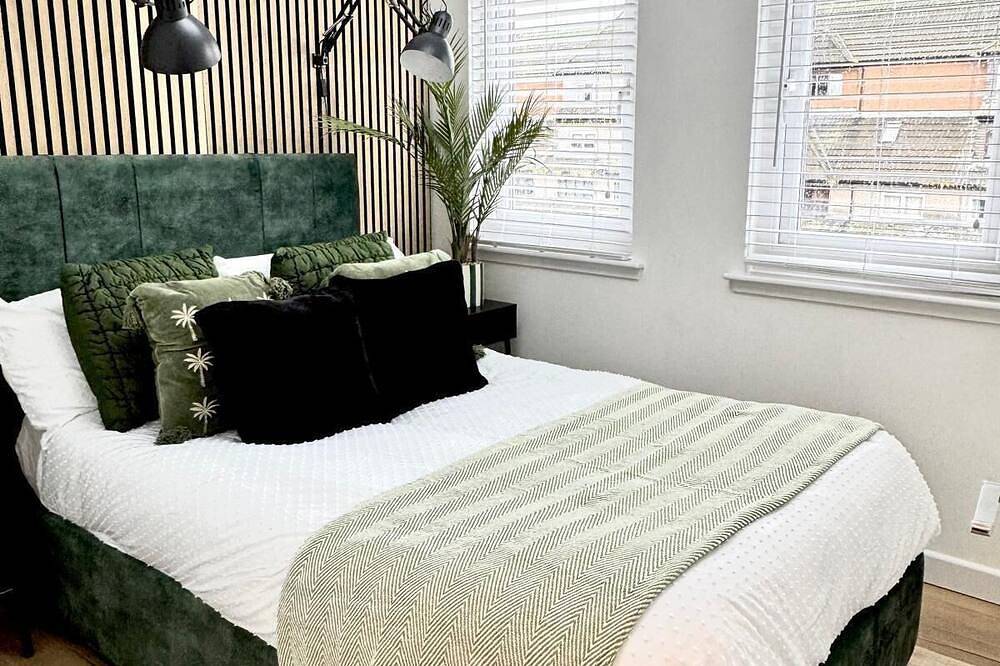 Entire apartment, Modern Almondvale Apartment in Livingston, West Lothian