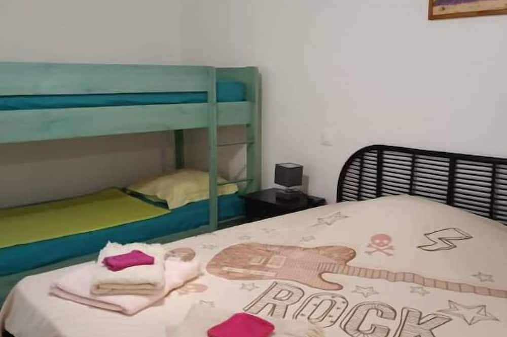 Apartamento entero, Appartement T3 en Rez-de-jardin Dans son Écrin de Verdure in Sainte-Lucie de Porto-Vecchio, Zonza
