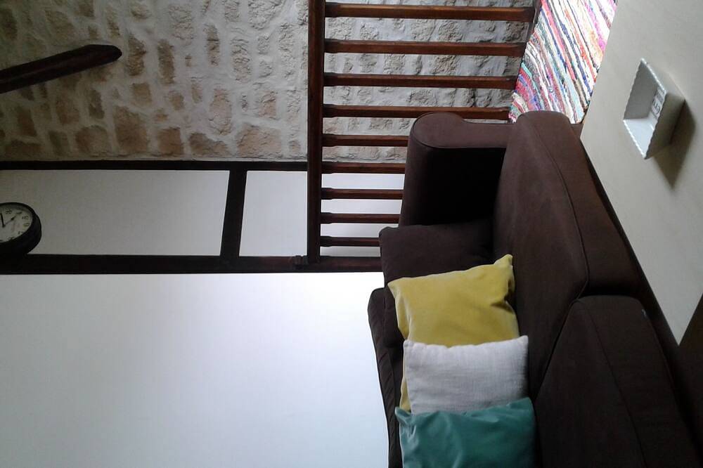 Gîte pour 3 Personnes dans Écharcon, Essonne