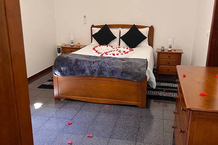 Charming Retreat Machico - 5 min Praia & Centro A in Santa Cruz (Madeira), Madeira