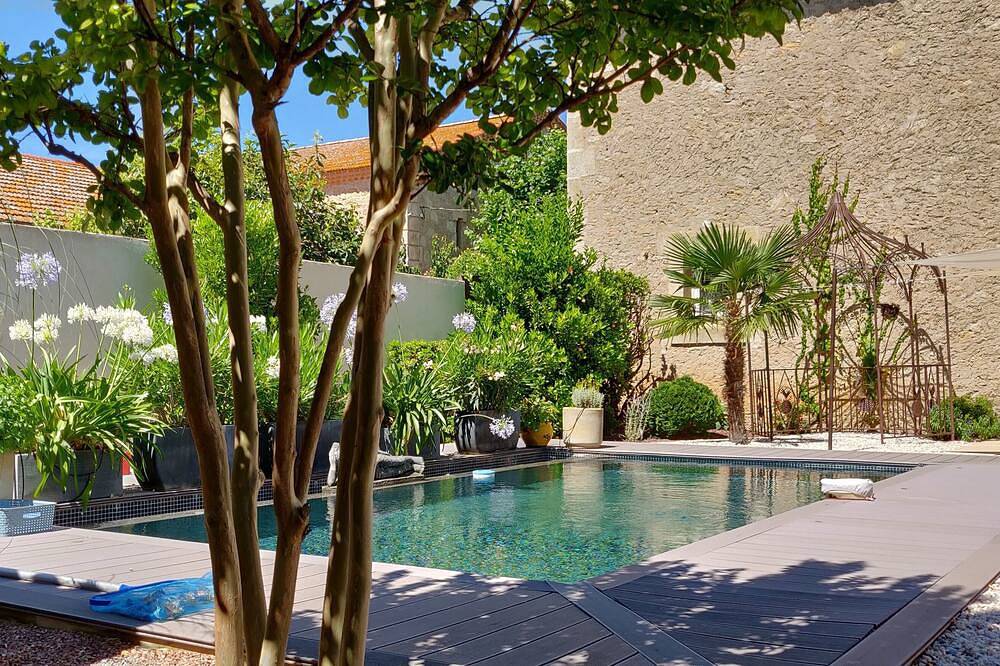 Renovierte Kapelle, privater Pool, in Weingut, neben dem Canal du Midi in Béziers, Côte d'Améthyste