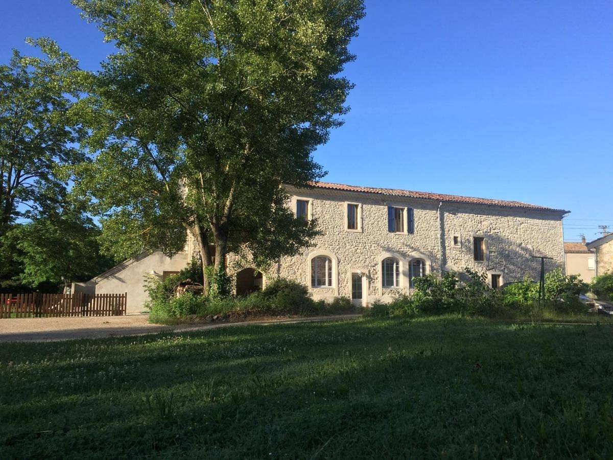 Appartement entier, Les pieds dans l'eau, Gîte Vercors - Rivière privée- Piscine in Mirabel-et-Blacons, Région de Die