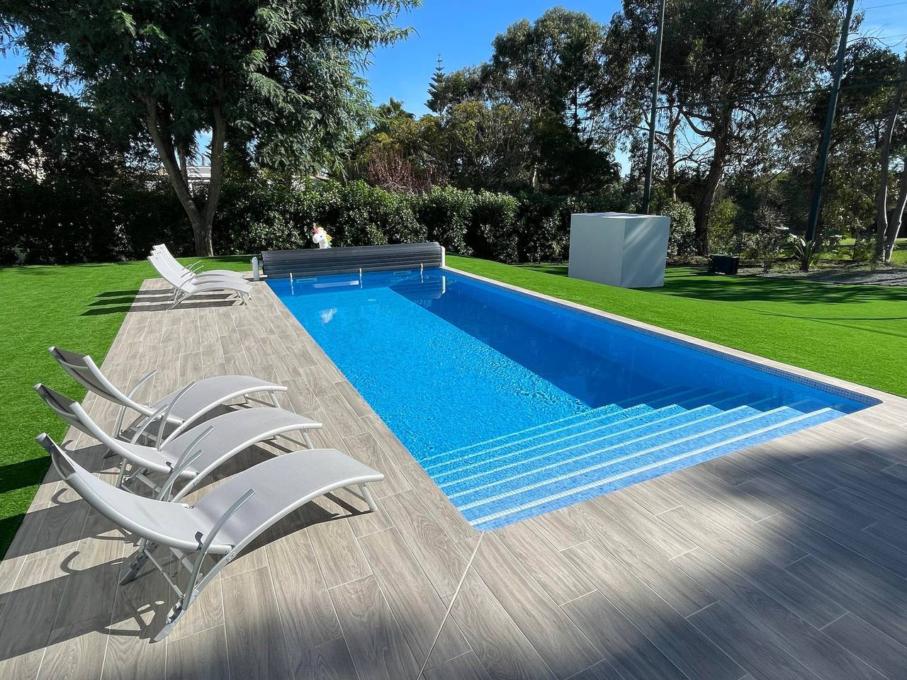 Villa „Elodie“: Privater Pool, Parkplatz, Bergblick, Wlan & Klimaanlage in Portimão, Faro Distrikt
