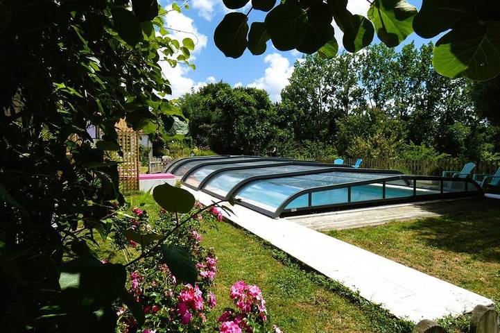 Gîte pour 2 personnes, avec terrasse ainsi que jardin et piscine
