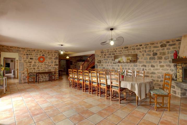 Location de vacances pour 15 personnes, avec jardin, animaux acceptés dans la Loire - 3