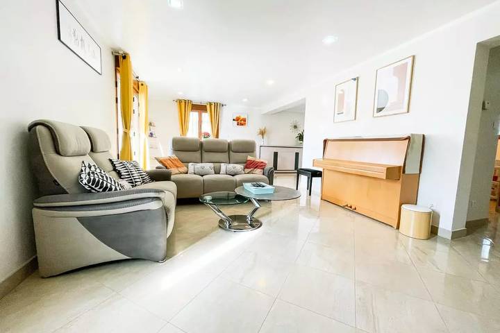 Villa pour 6 personnes, avec jardin dans l' Isère