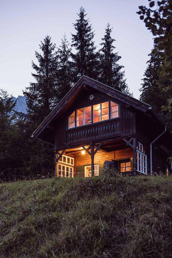 Chalet für 3 Personen, mit Terrasse und Garten sowie Ausblick in Innsbruck