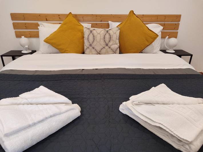 Gîte pour 5 personnes, avec vue ainsi que piscine et jardin à Lagos - 4