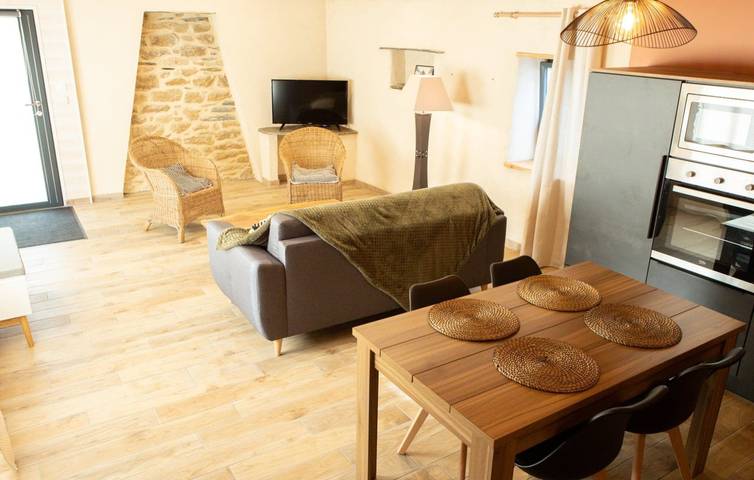 Gîte pour 2 personnes, avec terrasse, animaux acceptés dans Monts d'Arrée - 3