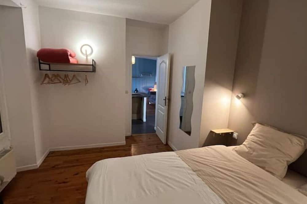 Appartement entier, Les toits d'Ambroise *** proche Paris, Fontainebleau, Provins & Barbizon in Melun, Seine-et-Marne