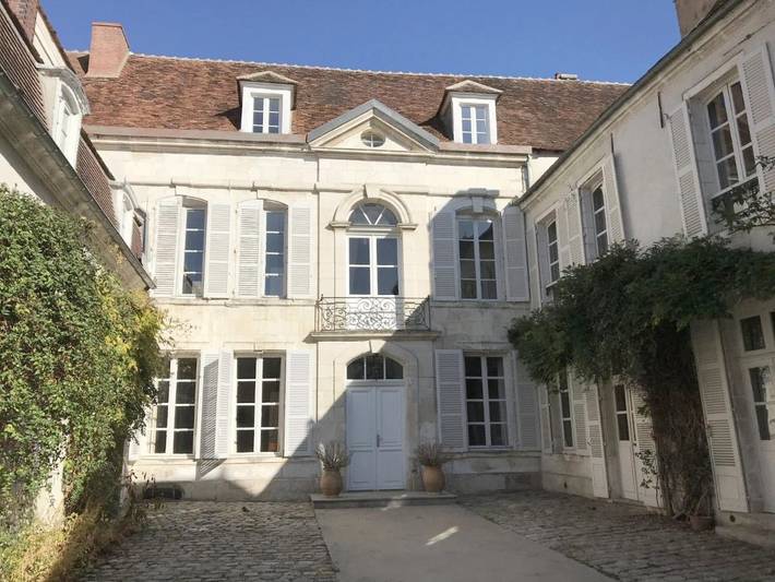 Chambre d’hôte pour 6 personnes, avec piscine et jardin, animaux acceptés dans Yonne - 2