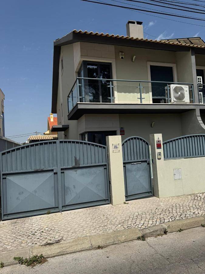 Casa de férias para 8 pessoas, com vista e varanda em Quinta do Conde