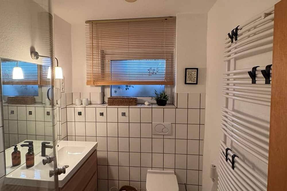 Appartamento intero, Spacious vacation apartment in Leverkusen-Opladen, quiet but centrally located in Leverkusen, Bergisches Land