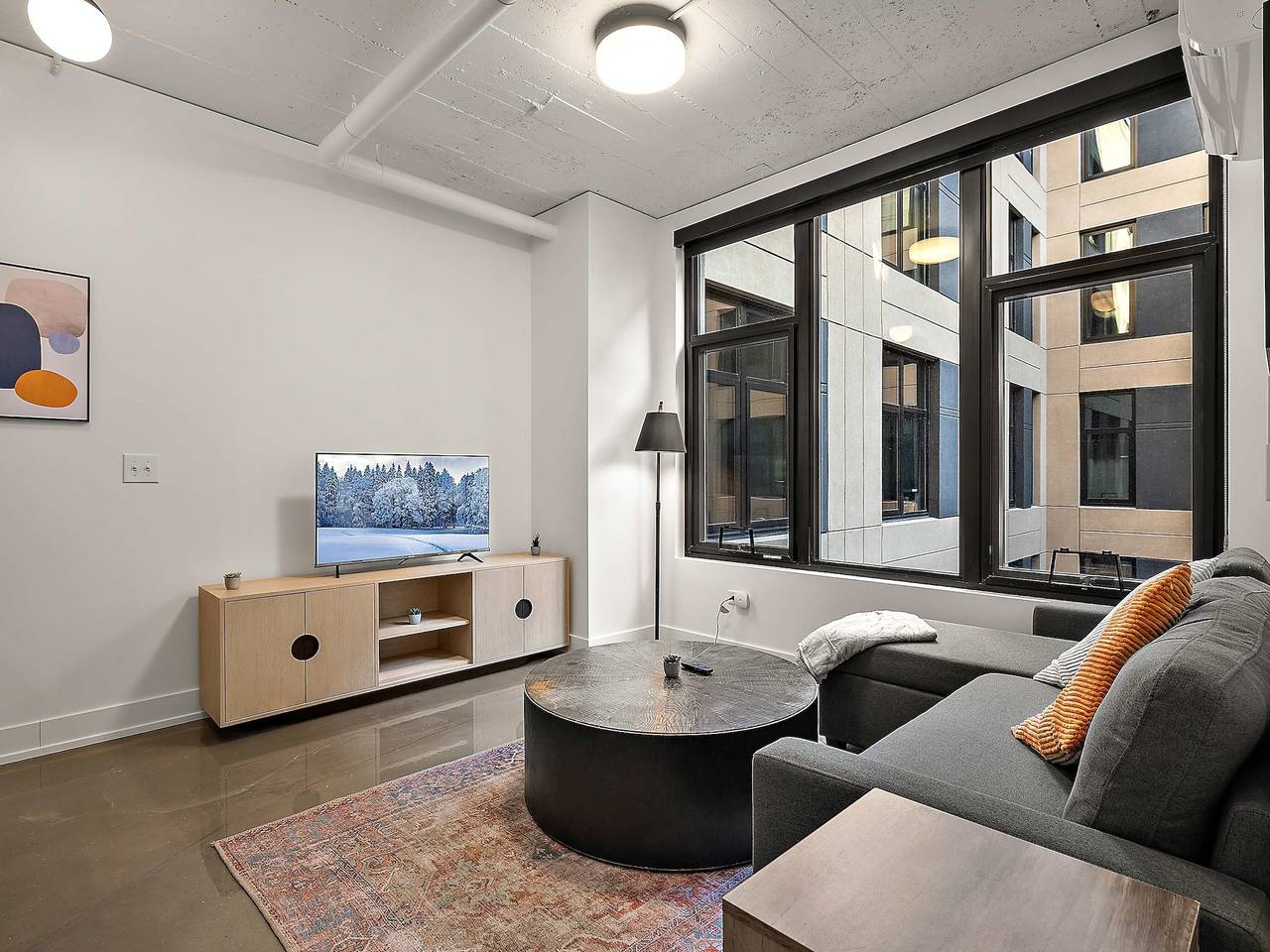 Entire apartment, Cozysuites Nlg with pool  bowling alley  sauna  09 in Minneapolis, Twin Cities
