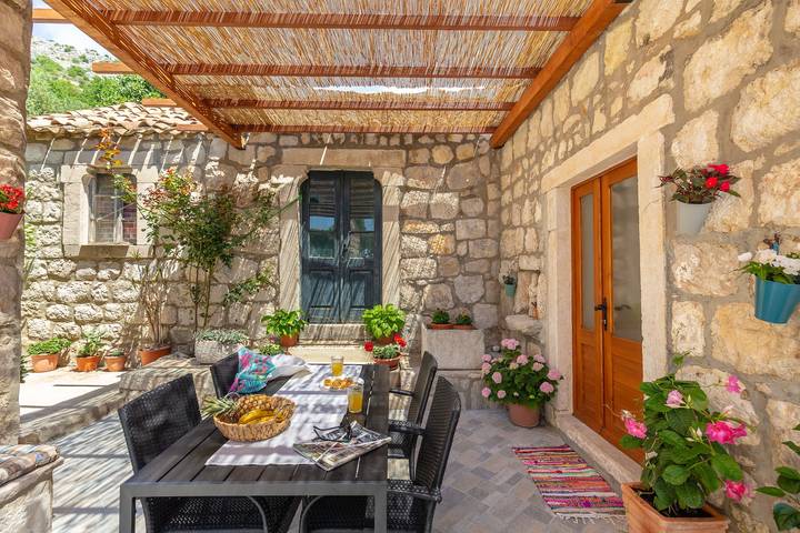 Ferienhaus für 4 Personen, mit Terrasse in Kroatien