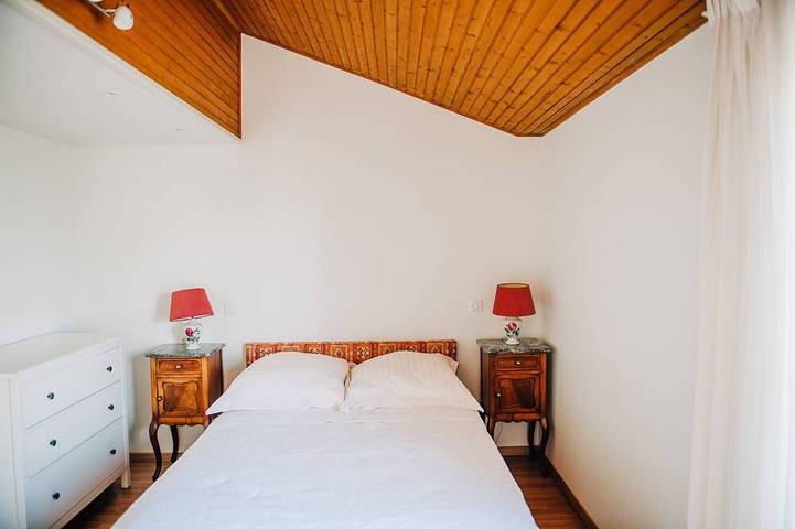 Location de vacances pour 8 personnes, avec piscine et jardin dans Port Ripaille - 2