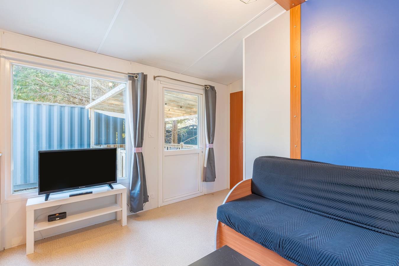 Mobil-home "Pro" con parking seguro, terraza privada y wifi in Pélissanne, Region de Aix-en-Provence