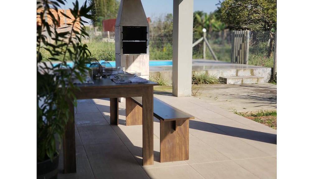 Schönes Haus mit Wi-Fi, Pool und Grill in Imbituba, Litoral Catarinense