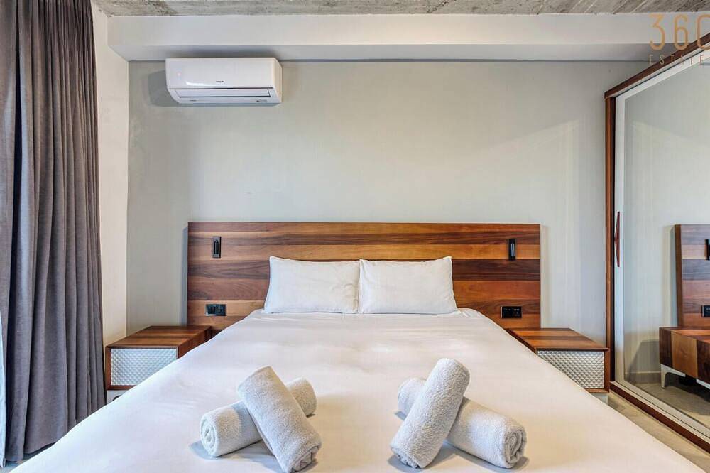 Apartamento inteiro, A fully equipped Apt with private balcony & Pool in San Giljan, Ilha de Malta