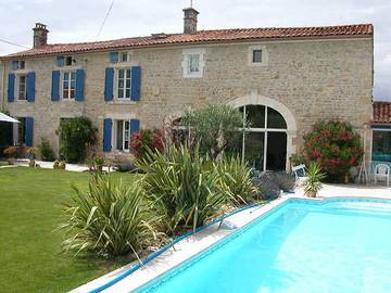 Chambre d’hôte pour 2 personnes, avec piscine et jardin à Fontenille (Charente)