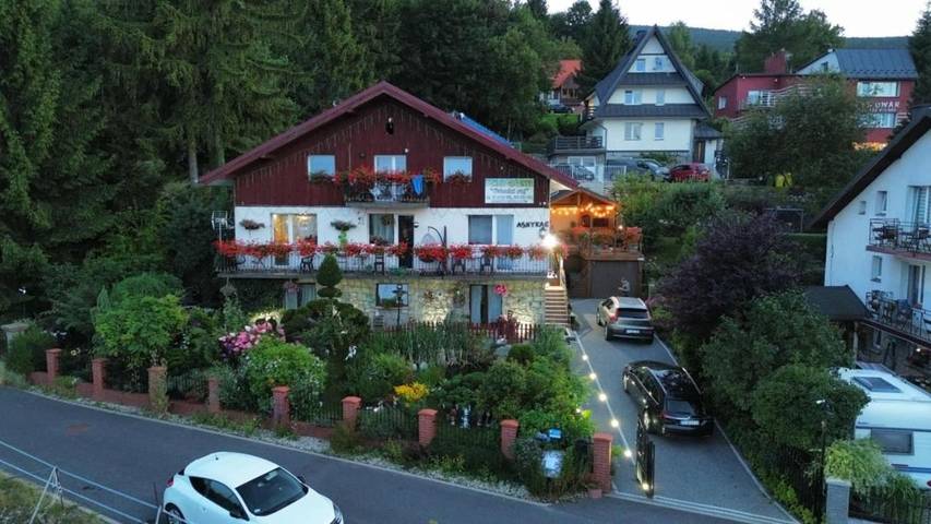 Apartament wakacyjny dla 3 osób, z ogród i taras w Świeradów-Zdrój