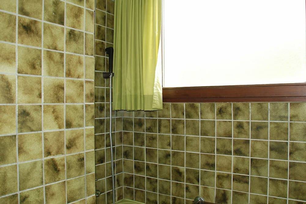 Ganze Wohnung, Schöne Wohnung für 4 Gäste mit Pool,  W-Lan, Tv, Balkon, Haustiere erlaubt und Panoramablick in San Bernardino GR, Mesocco