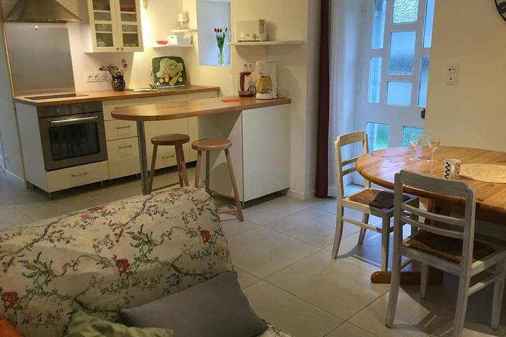 Gîte pour 4 personnes, avec terrasse et jardin à Plourin-lès-Morlaix
