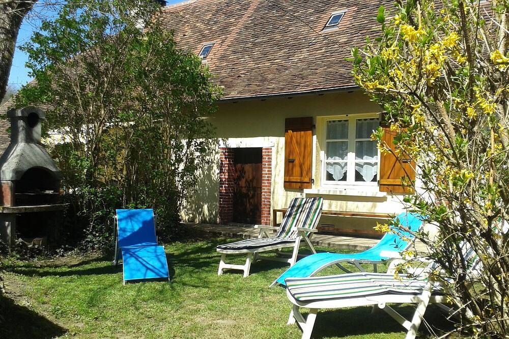 Maison avec jardin Au cœur du parc  Périgord/Limousin. A Partir 2 Nuits Min. in Jumilhac-le-Grand, Parc naturel régional Périgord-Limousin